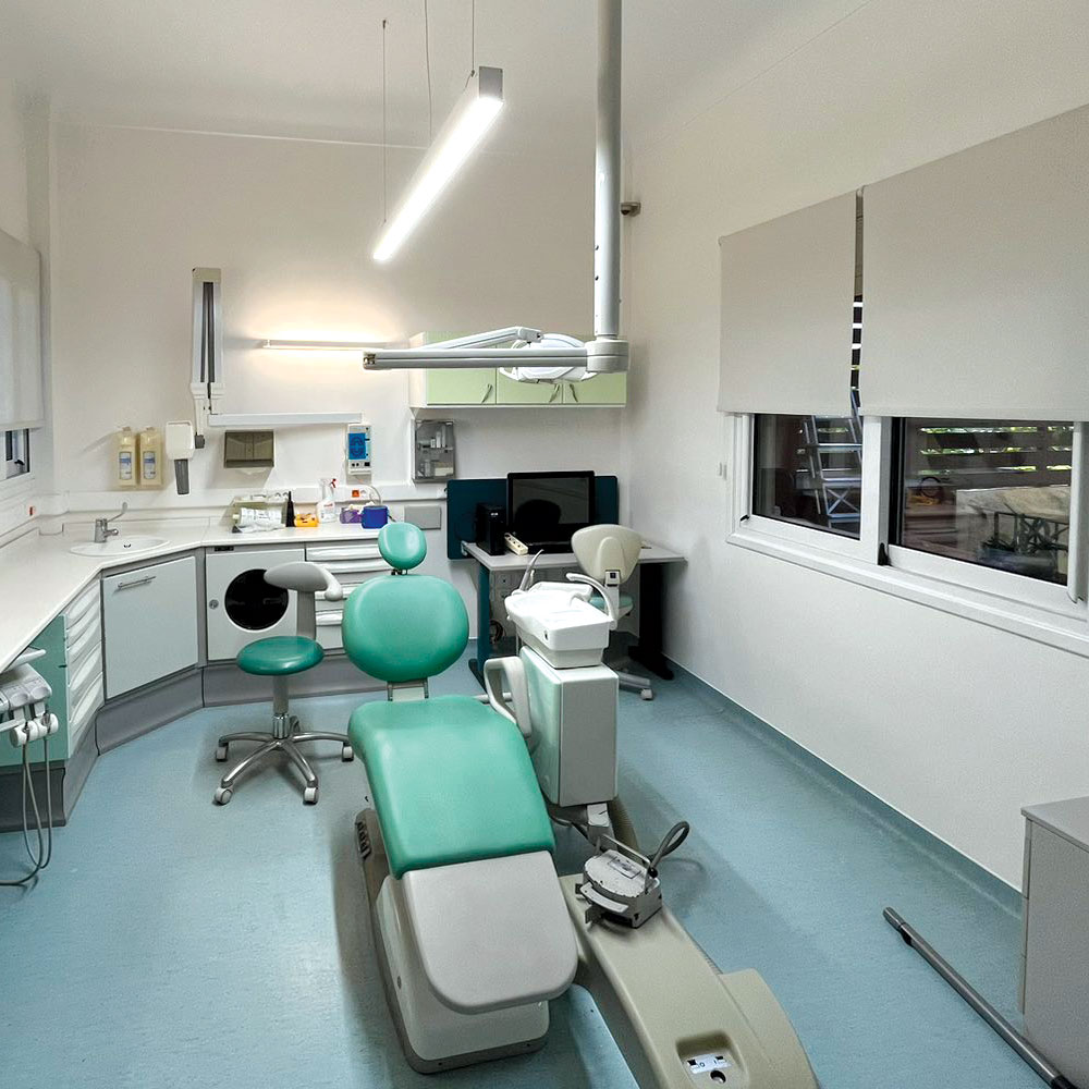 Our dental office-oradent.gr